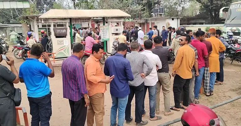 ঠাকুরগাঁওয়ের তেলের পাম্প